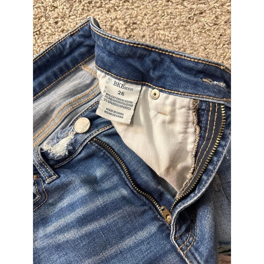BKE Parker High Rise Distressed Denim Shorts Medium Wash Size 26 - Picture 4 of 4